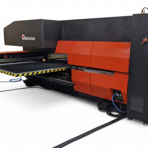 Poinçonneuse AMADA EUROPE 258